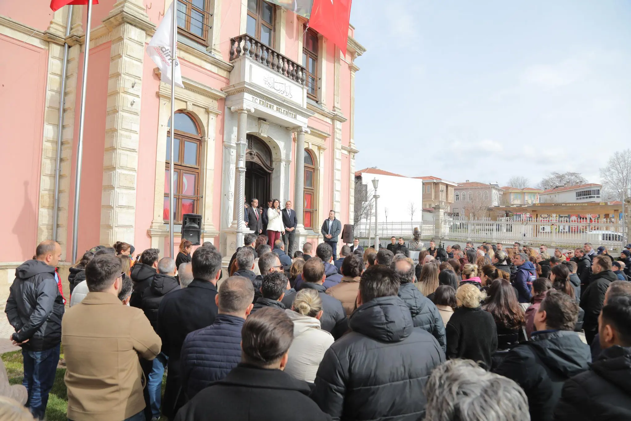 Edirne Belediyesi’nde Bayramlaşma: Başkan Gencan Personelle Buluştu galeri görseli